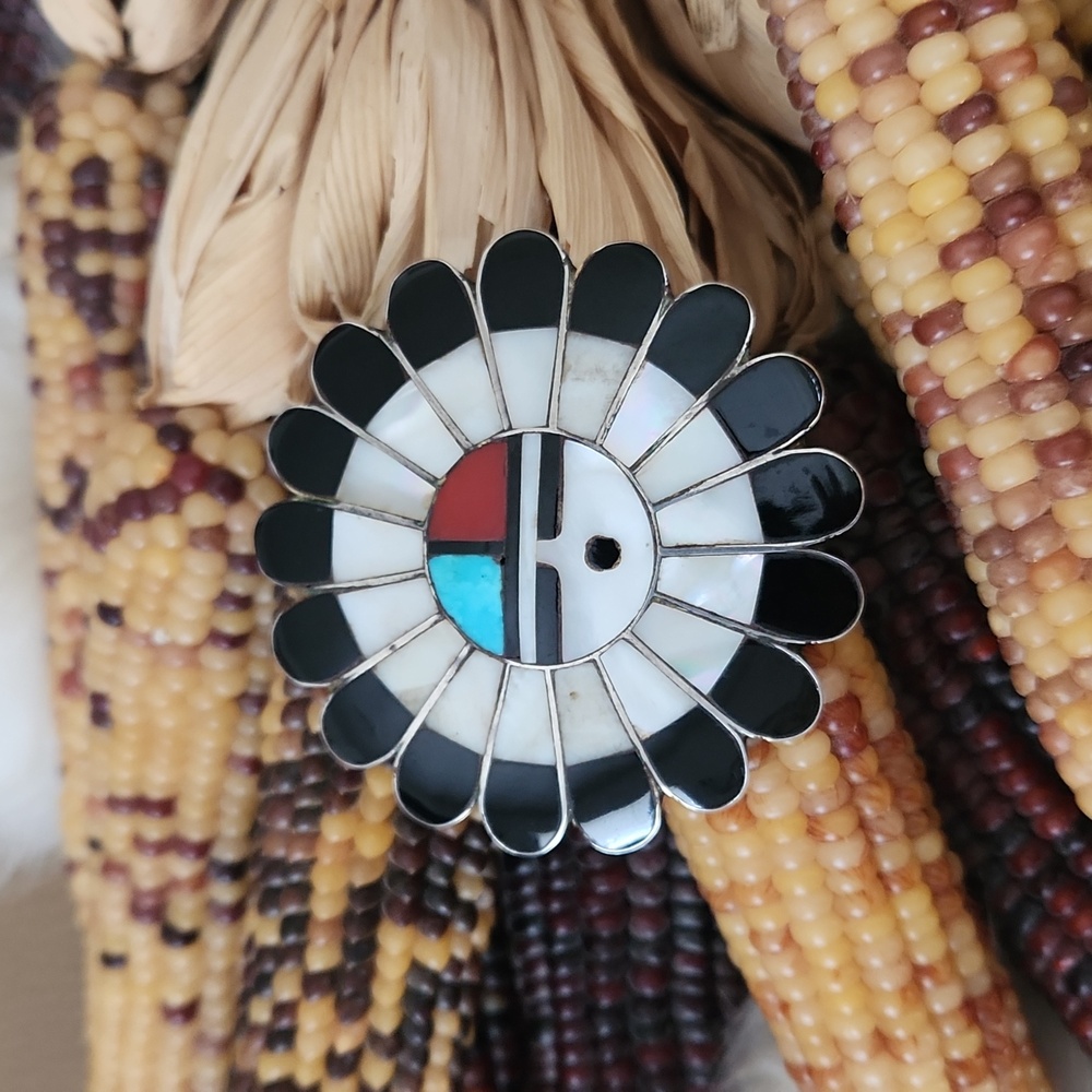 Zuni Inlaid Turquoise, Coral, Onyx, & Mother-Of-Pearl Sunface Pin/Pendant🩵♥️🩶